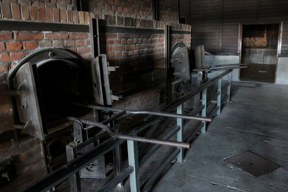 Szklane kurtyny w Muzeum na Majdanku. Żeby nikt nie dostał się do pieców