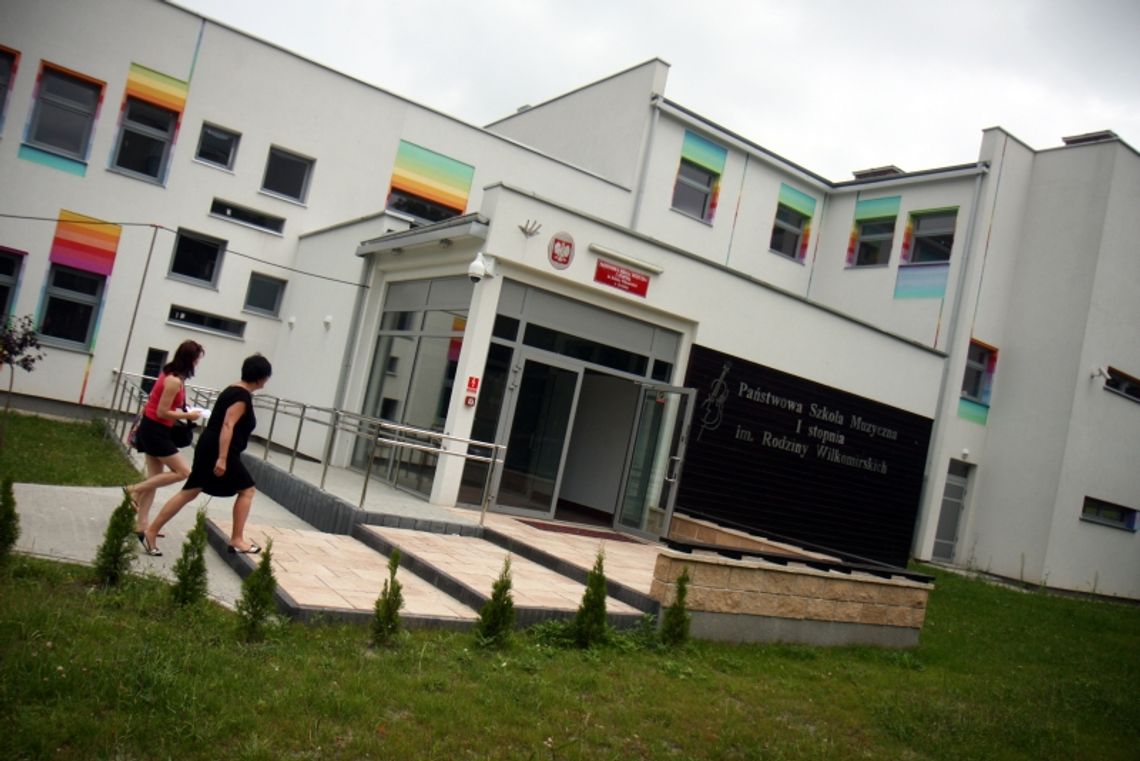 Szkoła muzyczna w Świdniku w nowym budynku (wideo)