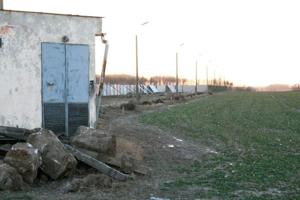 Szkoła Orląt chce utworzyć lądowisko pod Puławami. Co na to mieszkańcy? Szkoła Orląt chce utworzyć lądowisko pod Puławami. Co na to mieszkańcy?