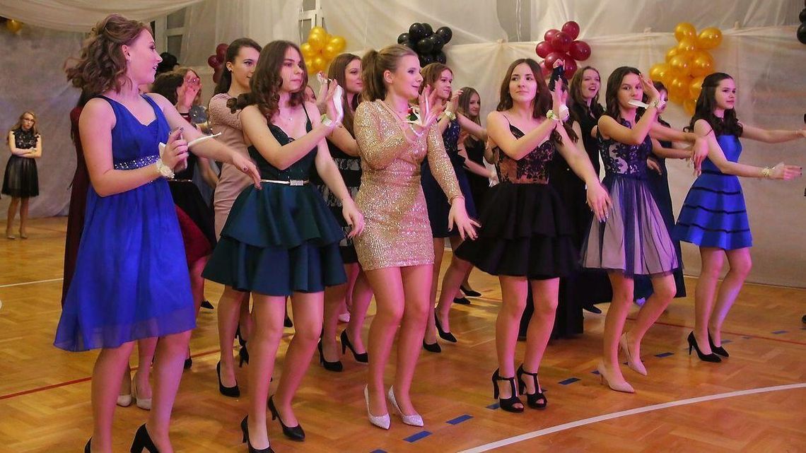 Szkoła Podstawowa nr 45 w Lublinie. Bal ósmoklasistów [ZDJĘCIA]