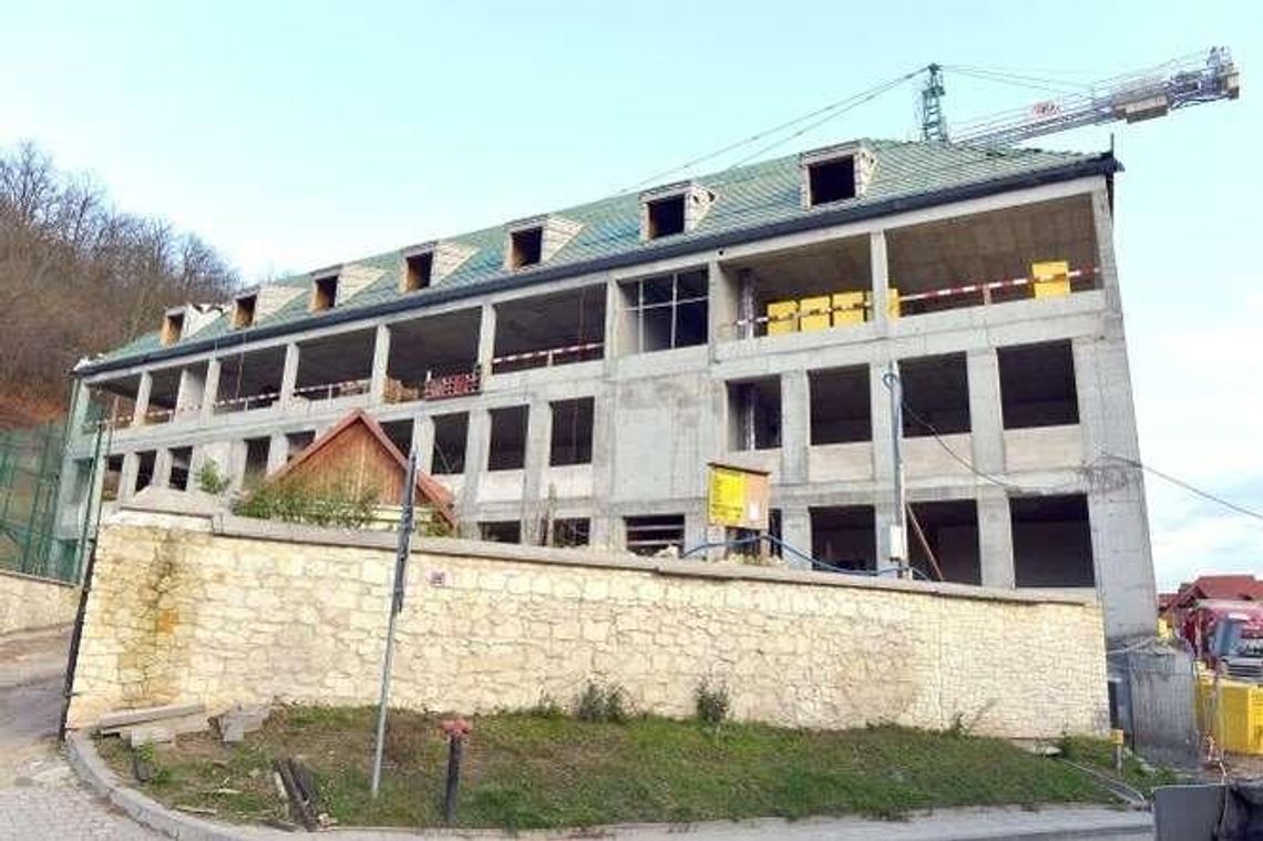 Szkoła w Kazimierzu: Okna już za miesiąc