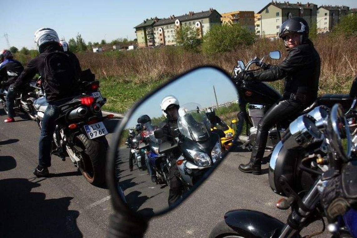Szkolenie dla motocyklistów na Torze Lublin (zdjęcia) Szkolenie dla motocyklistów na Torze Lublin (zdjęcia)