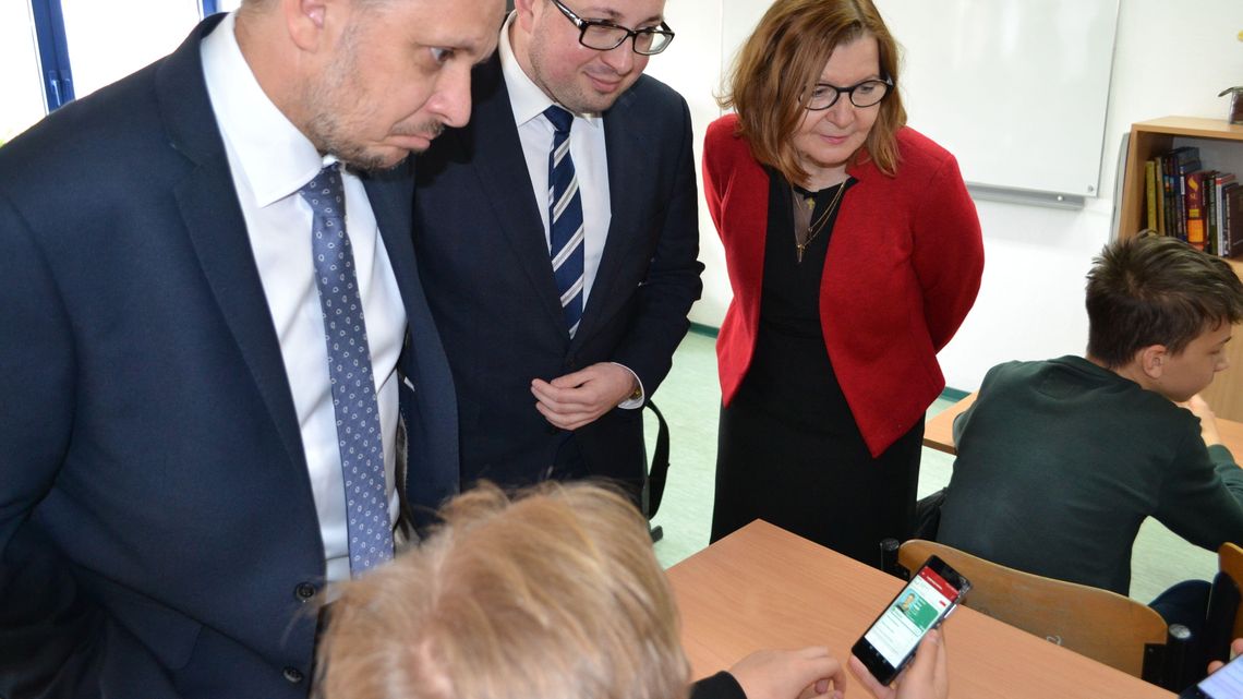 Szkolna legitymacja w smartfonie. Uczniowie z Lublina korzystają jako pierwsi w regionie