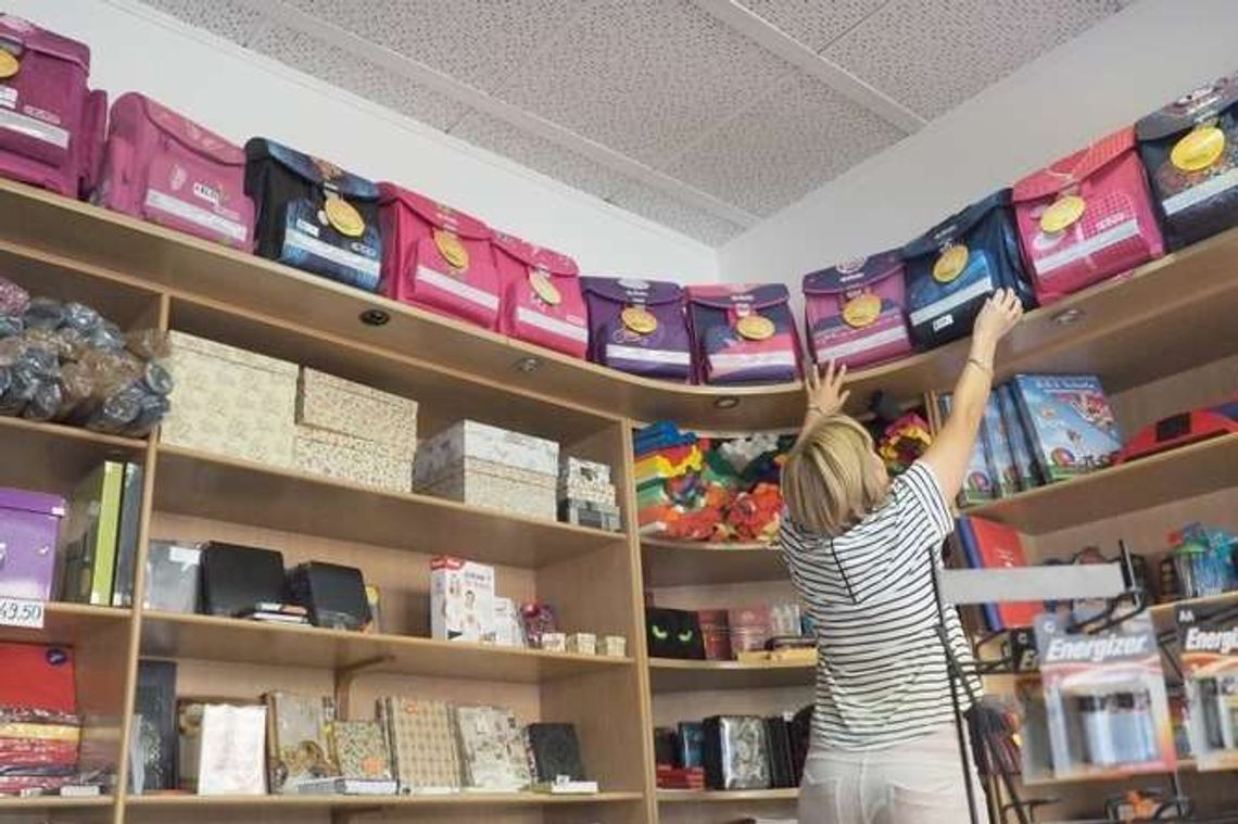 Szkolna rewia: mundurek, plecak, przybory. Co jest modne w tym roku?