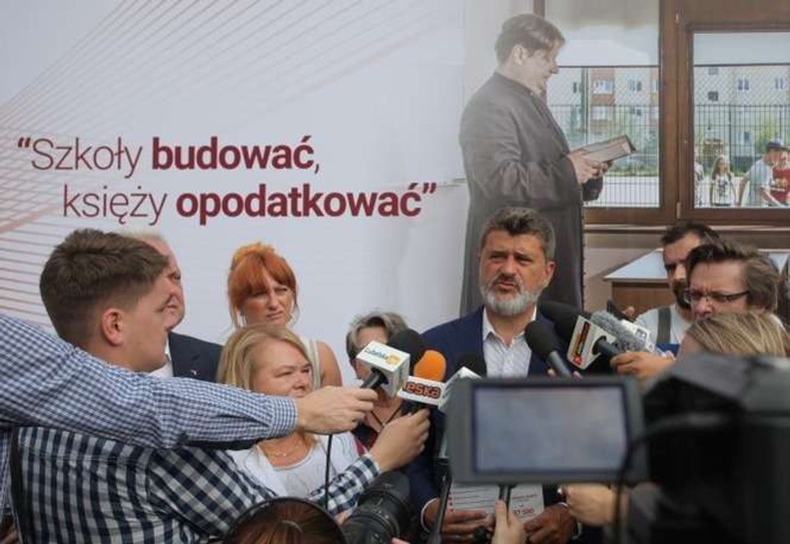 „Szkoły budować, księży opodatkować”. Zjednoczona Lewica ruszyła z kampanią (wideo) „Szkoły budować, księży opodatkować”. Zjednoczona Lewica ruszyła z kampanią (wideo)