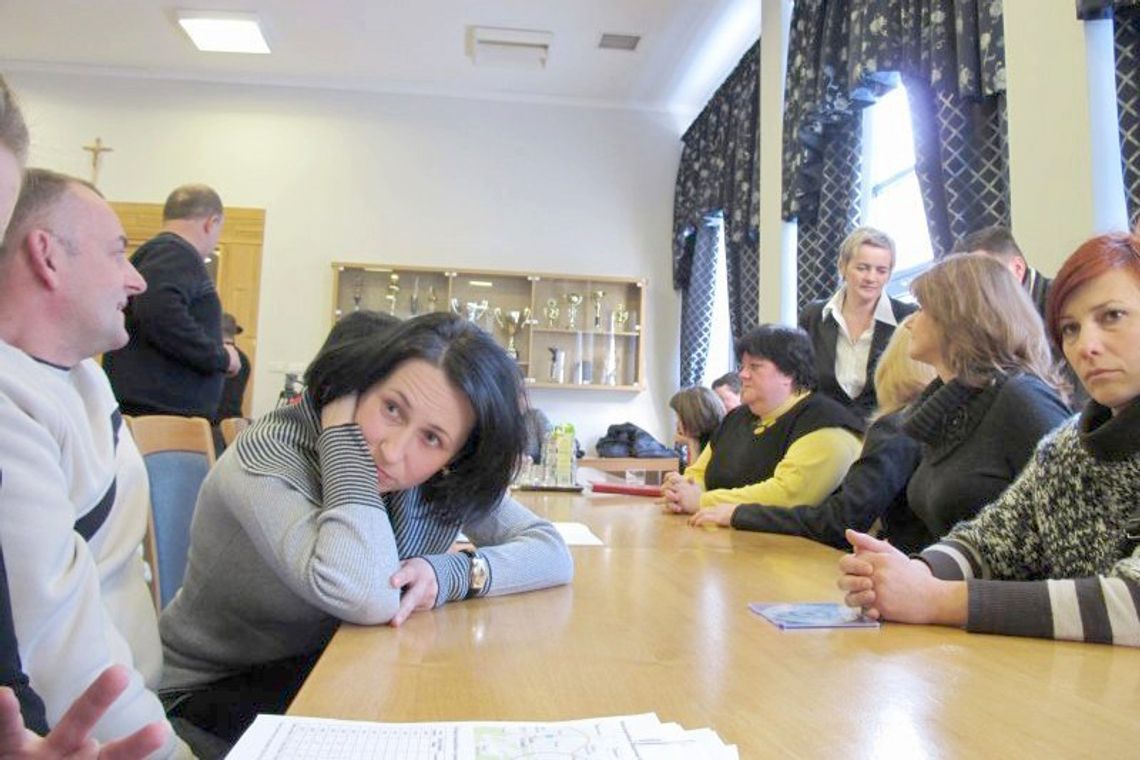 Szkoły idą pod nóż. Gminy oszczędzają