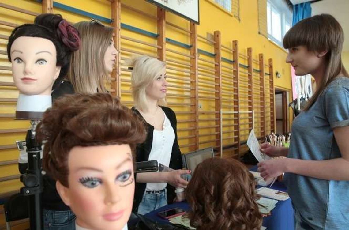 Szkoły przyszły do gimnazjum po uczniów. Giełda edukacyjna (zdjęcia)