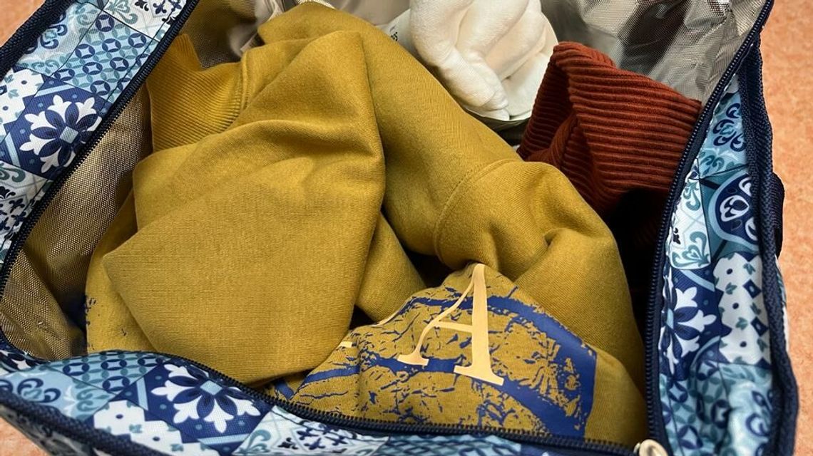 Szli z wypchanymi plecakami. Policjanci od razu zaczęli coś podejrzewać