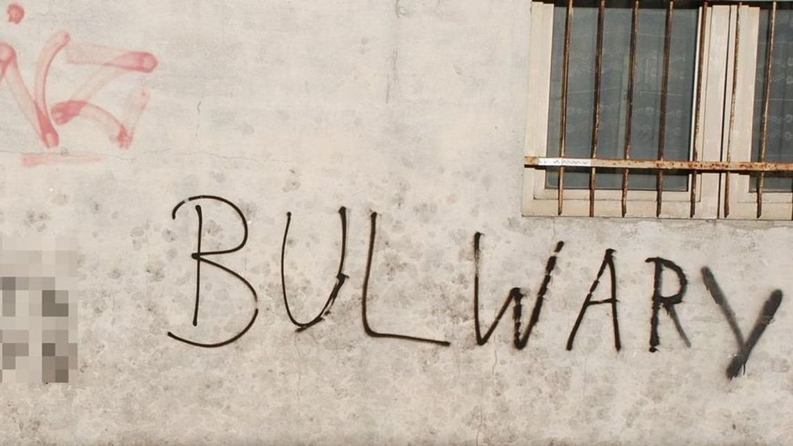 Szpecili farbą budynki. Nie wiedzą, dlaczego to robili [zdjęcia]