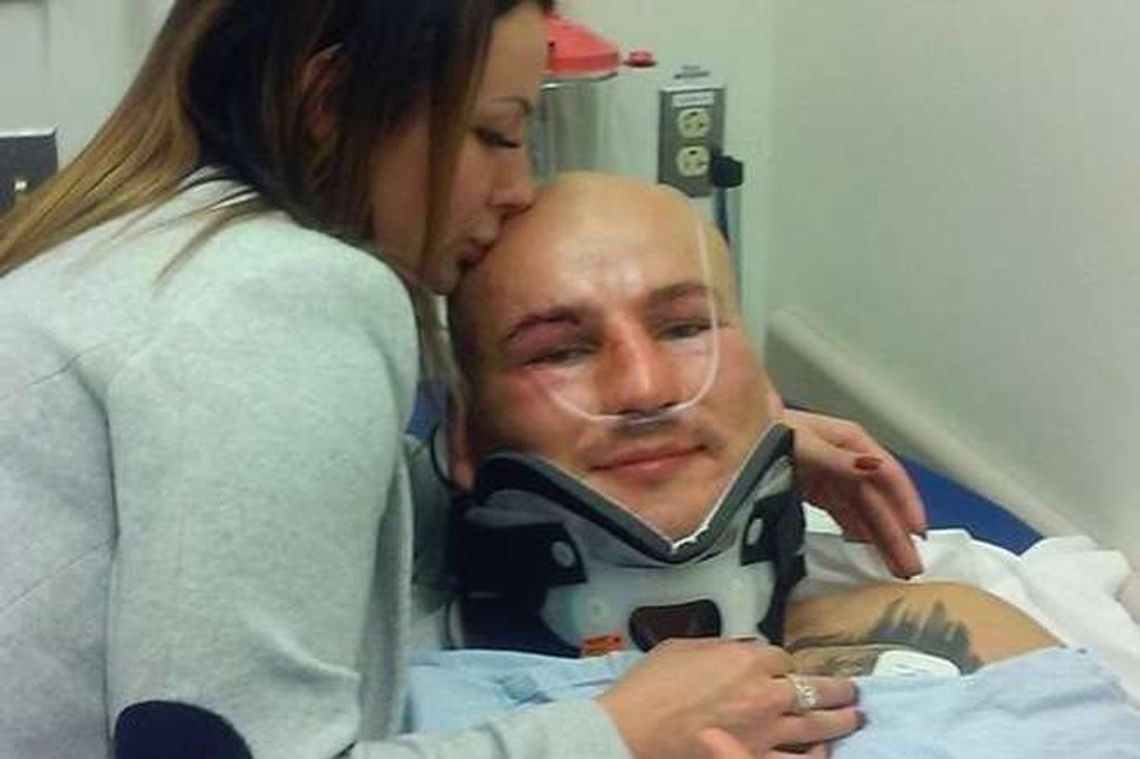 Szpilka-Wilder. Ciężki nokaut, Polak w szpitalu po walce (wideo)