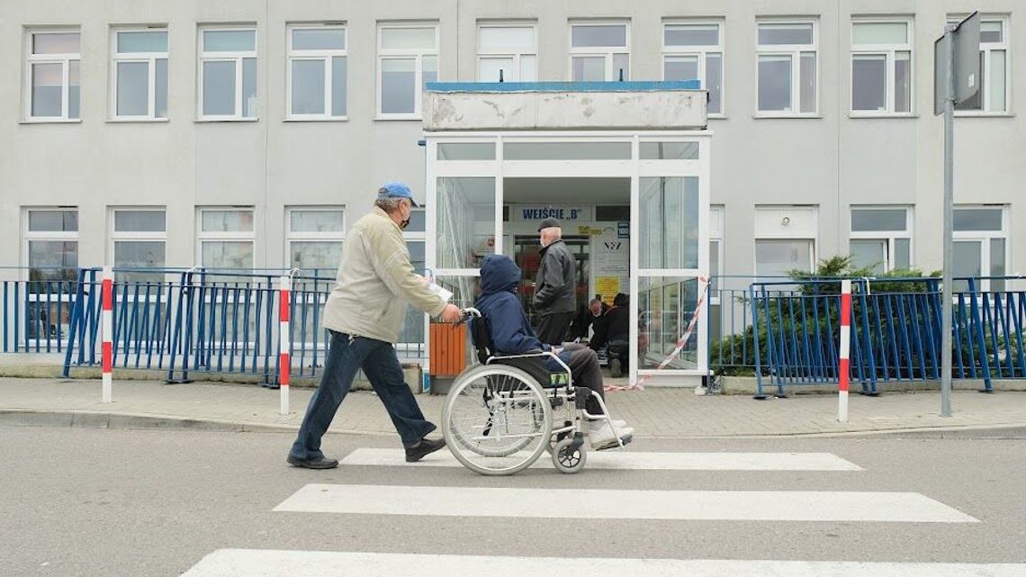 Szpital dziecięcy przenosi część oddziałów. Teraz tu szykują miejsca dla małych pacjentów