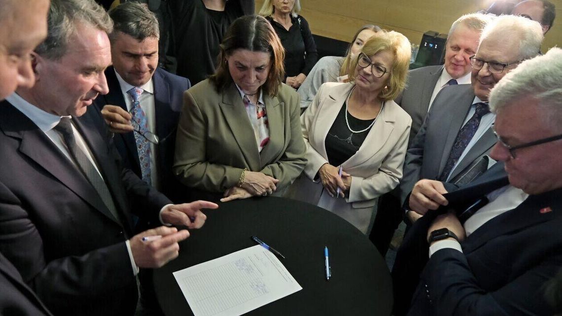 Szpital przy al. Kraśnickiej apeluje o kontrakt z NFZ na Oddział Kardiochirurgii Szpital przy al. Kraśnickiej apeluje o kontrakt z NFZ na Oddział Kardiochirurgii