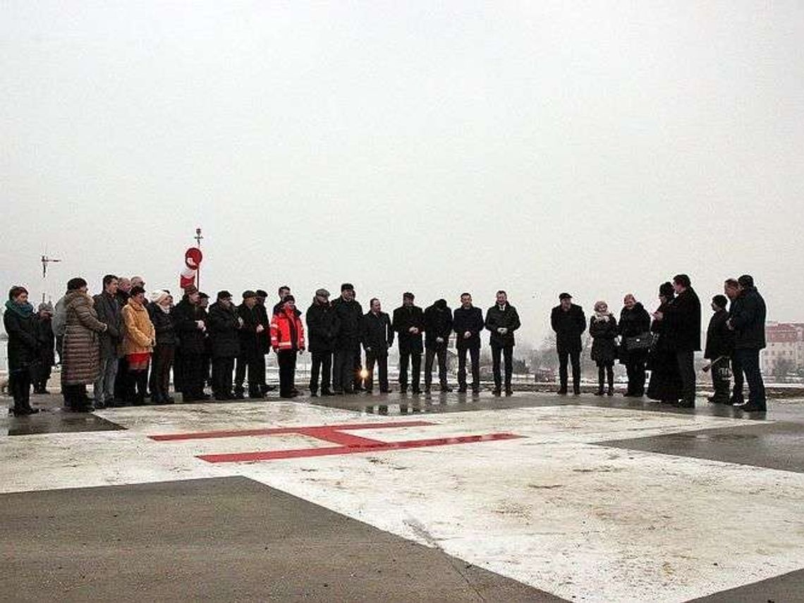 Szpital w Kraśniku: Działa już lądowisko dla helikopterów, jest też nowa przychodnia (zdjęcia) Szpital w Kraśniku: Działa już lądowisko dla helikopterów, jest też nowa przychodnia (zdjęcia)