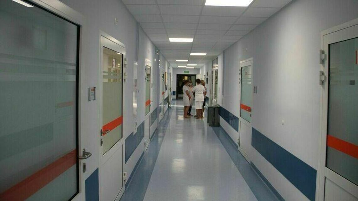 Szpital ze stratą ponad 3 mln zł, ale dyrektor z podwyżką pensji 