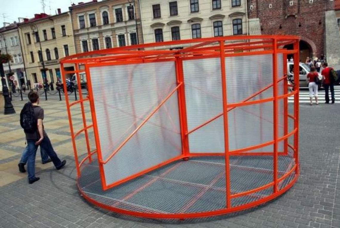 Sztuka w Lublinie: Zniszczony obiekt Open City 