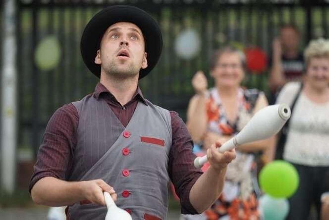 Sztukmistrze  ruszają w miasto. Startuje Cyrk Podwórkowy 