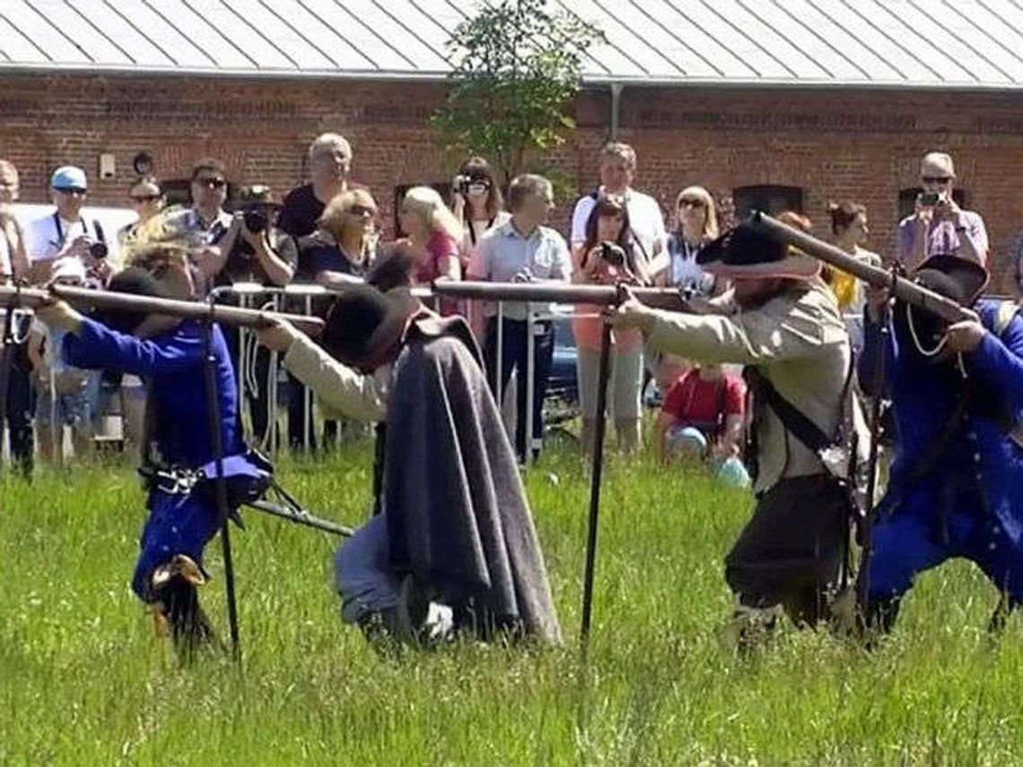 Szturm Twierdzy Zamość: Trzydniowa impreza z inscenizacją obrony zamojskiej twierdzy