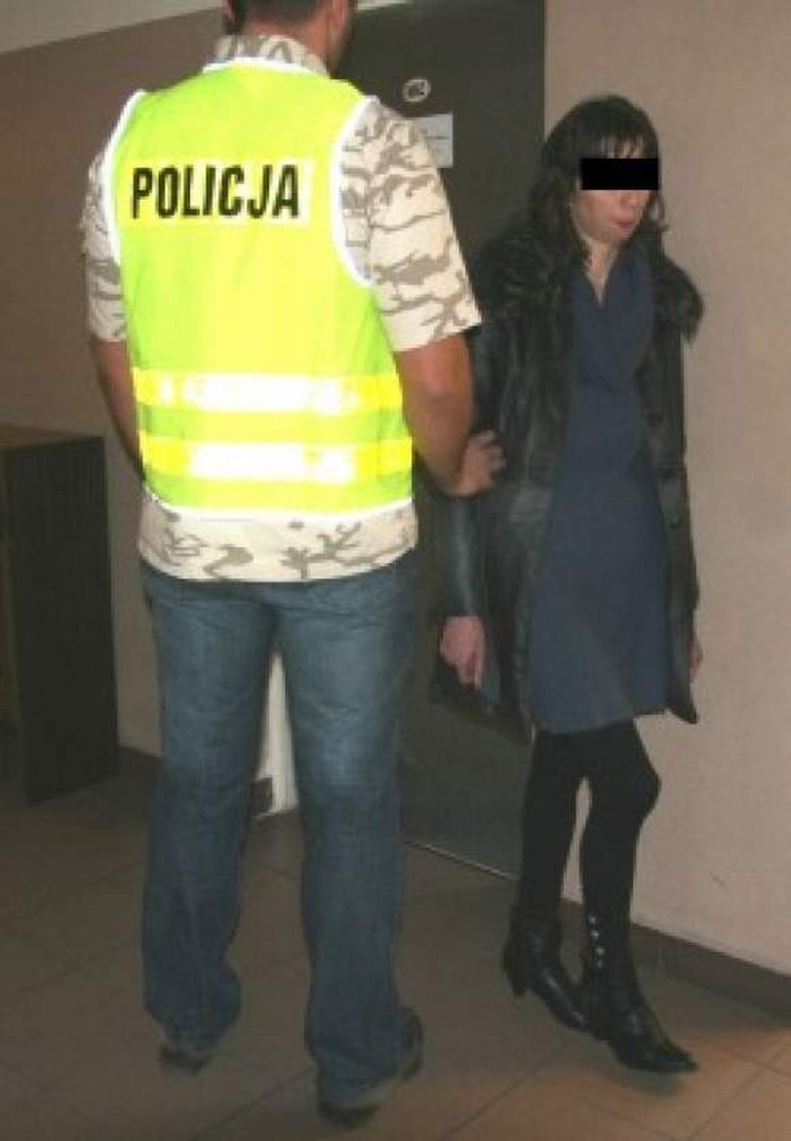 Szukają ofiar szpitalnej złodziejki. Do zwrotu kilkadziesiąt portfeli Szukają ofiar szpitalnej złodziejki. Do zwrotu kilkadziesiąt portfeli