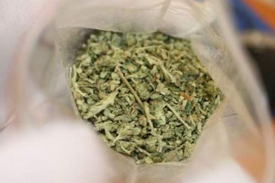 Szukali telefonu, znaleźli narkotyki w pudełkach po lodach