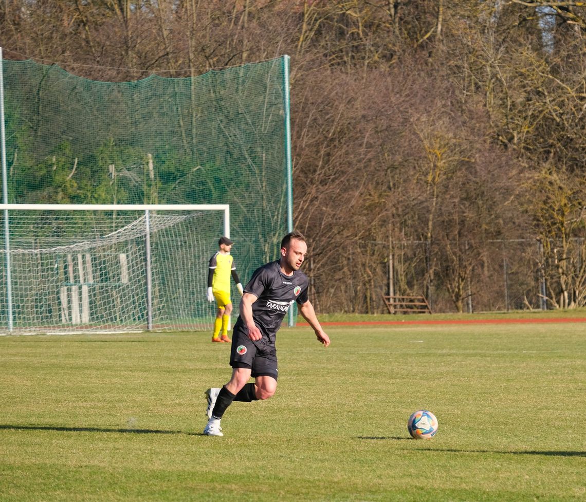 Szybka czerwona kartka dla bramkarza, później dwa gole. Omega zremisowała z Olimpiakosem