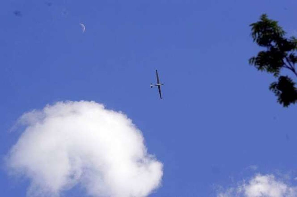 Szybowiec runął na ziemię. Pilot ciężko ranny