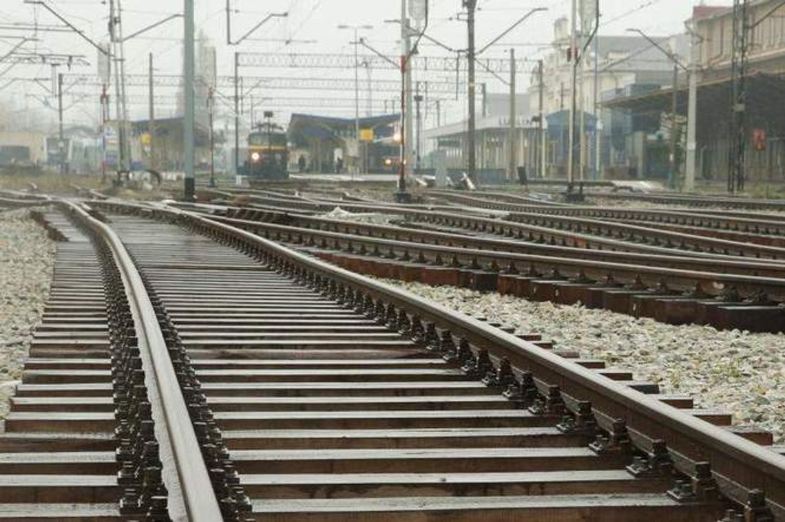 Szykują objazd dla pociągów z Lublina do Warszawy. Wymieniają tory, opracowują rozkład