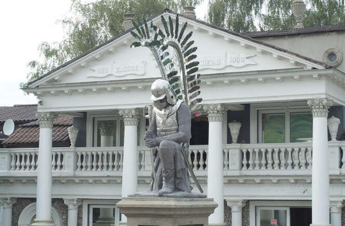 Tak ma wyglądać nowy pomnik na pl. Litewskim? Ratusz zaprzecza Tak ma wyglądać nowy pomnik na pl. Litewskim? Ratusz zaprzecza