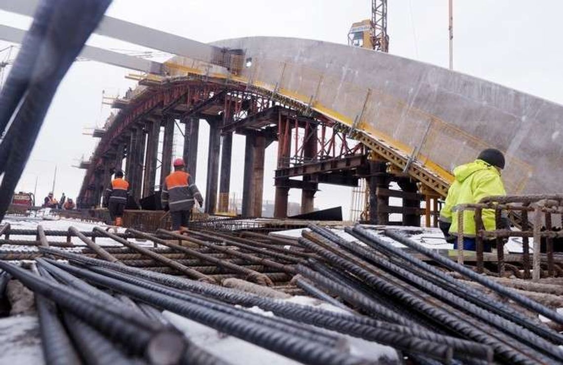 Tak powstaje nowy most na Bystrzycy. Budowie zima niestraszna (zdjęcia) Tak powstaje nowy most na Bystrzycy. Budowie zima niestraszna (zdjęcia)