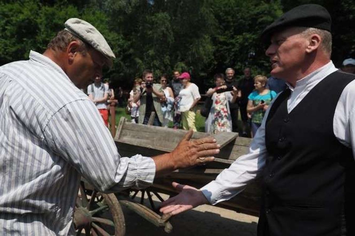 Tak się kiedyś handlowało końmi. Jarmark w skansenie