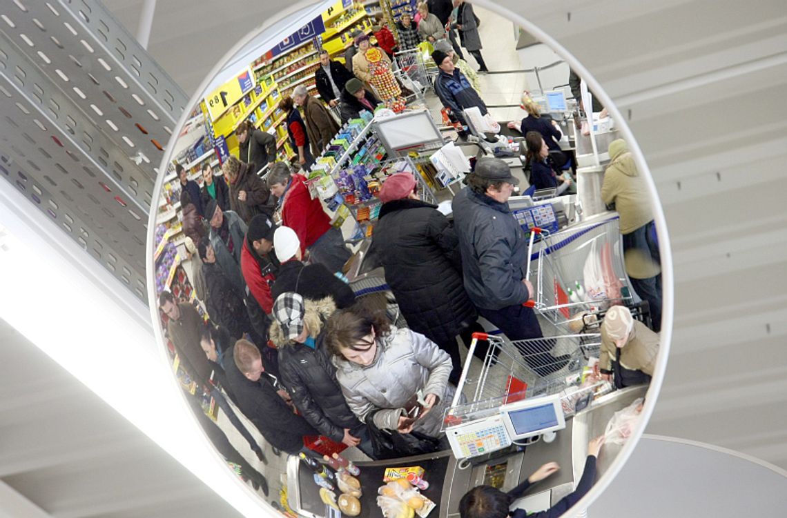 Tak się pracuje za ladą i kasą. Klienci potrafią pogrozić śmiercią