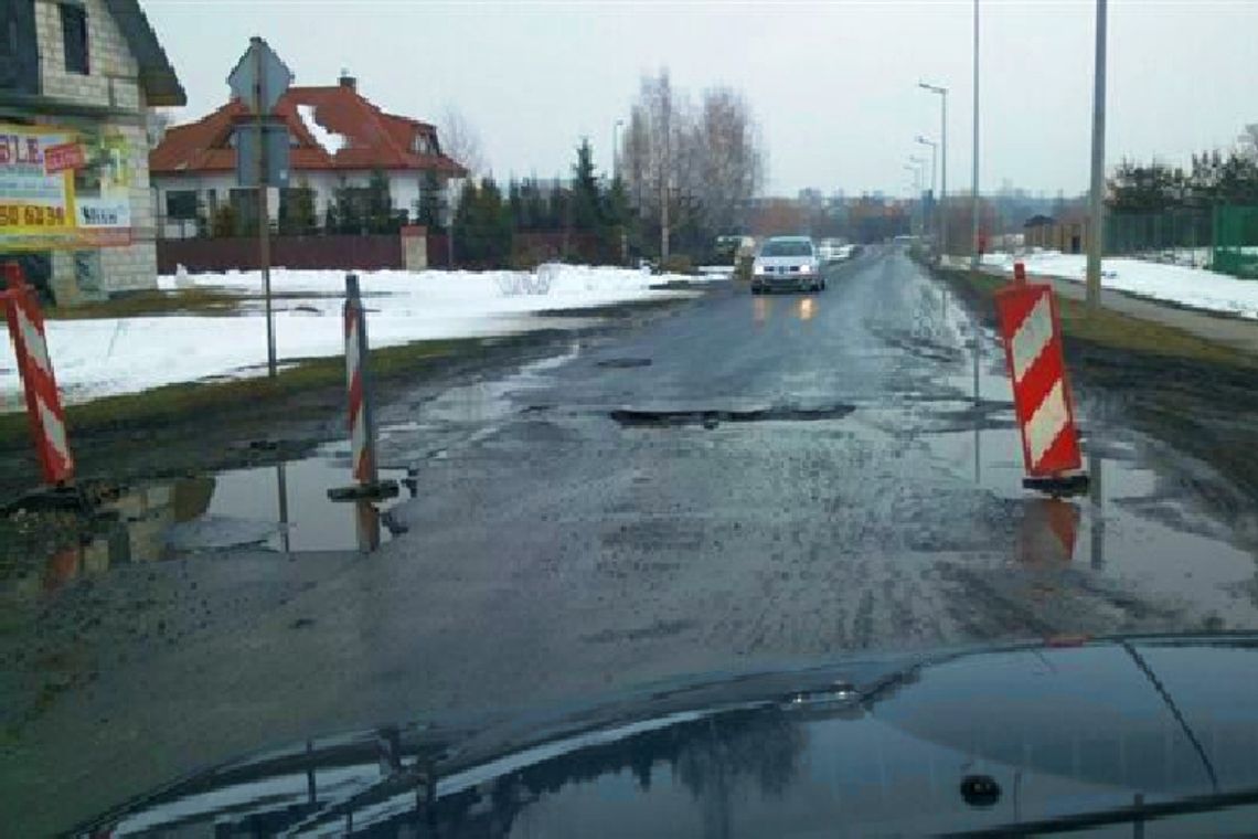 Tak się przyzwyczaja kierowców do dziur w jezdni. List Czytelnika Tak się przyzwyczaja kierowców do dziur w jezdni. List Czytelnika