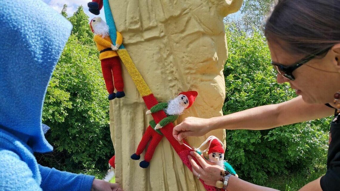 Tak się świętuje urodziny patronki osiedla w Lublinie. Krasnoludki są na świecie Tak się świętuje urodziny patronki osiedla w Lublinie. Krasnoludki są na świecie