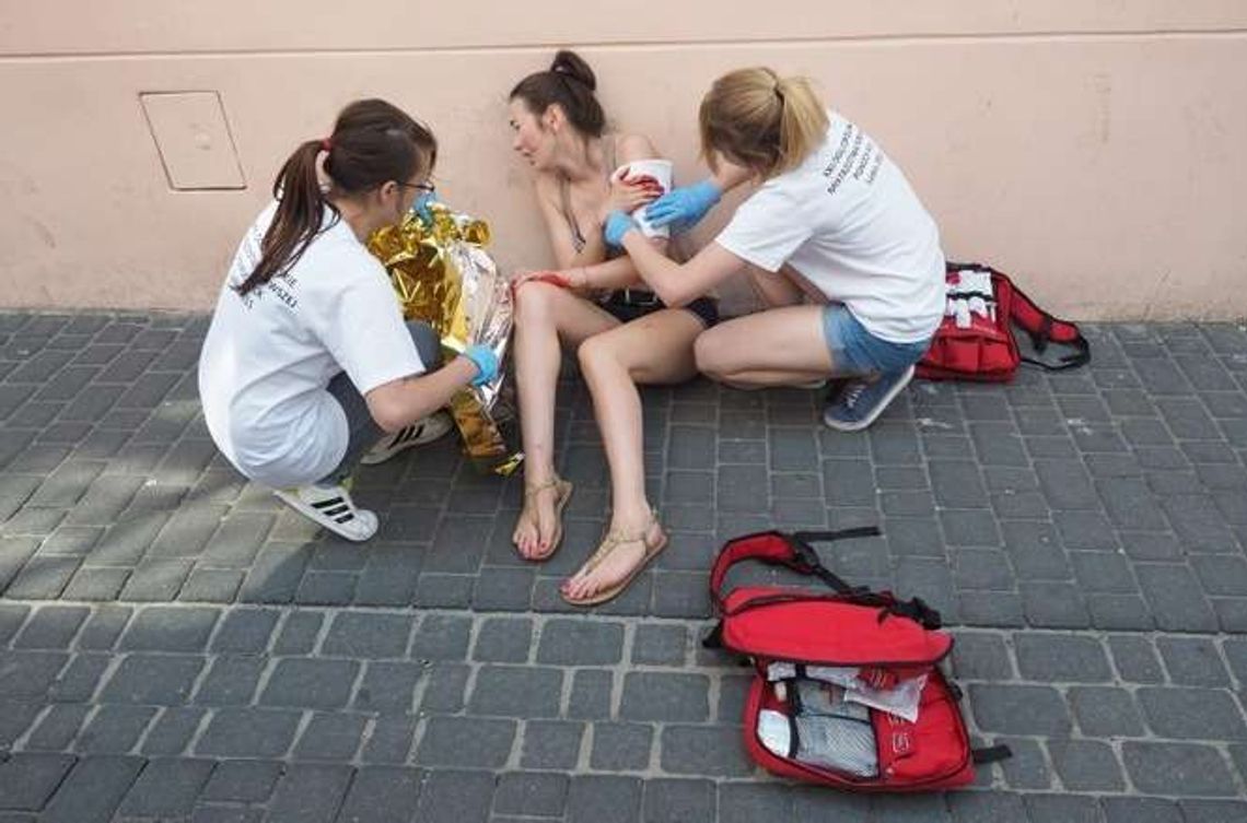 Tak się udziela pierwszej pomocy. Mistrzostwa PCK‎ w Lublinie (zdjęcia)