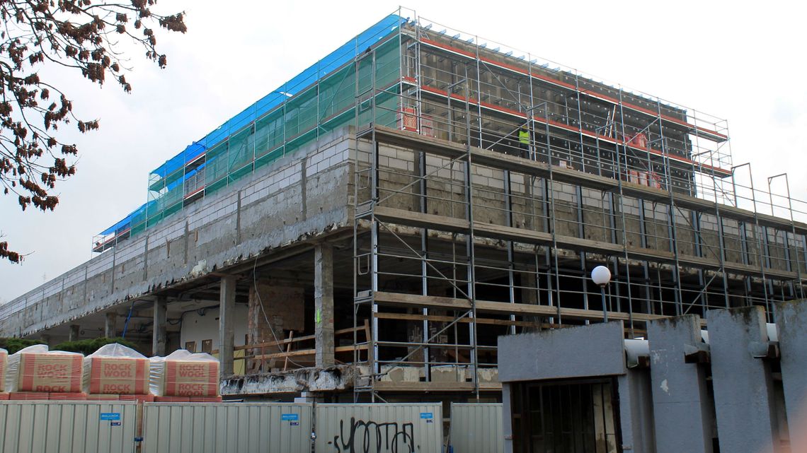 Tak się zmienia Dom Chemika w Puławach. Postęp prac [zdjęcia]