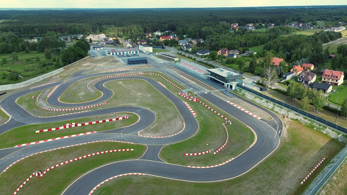 Takiego toru wyścigowego jeszcze w regionie nie było. Autodrom w Biłgoraju gotowy Takiego toru wyścigowego jeszcze w regionie nie było. Autodrom w Biłgoraju gotowy