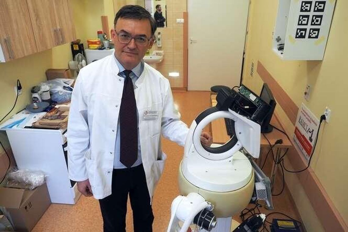 "Takiego urządzenia jeszcze nie było". Wyjątkowy robot w szpitalu na Jaczewskiego 