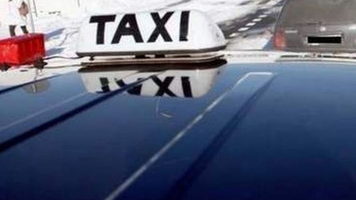 Taksówkarz zaatakował klienta gazem, ten wszystko nagrał