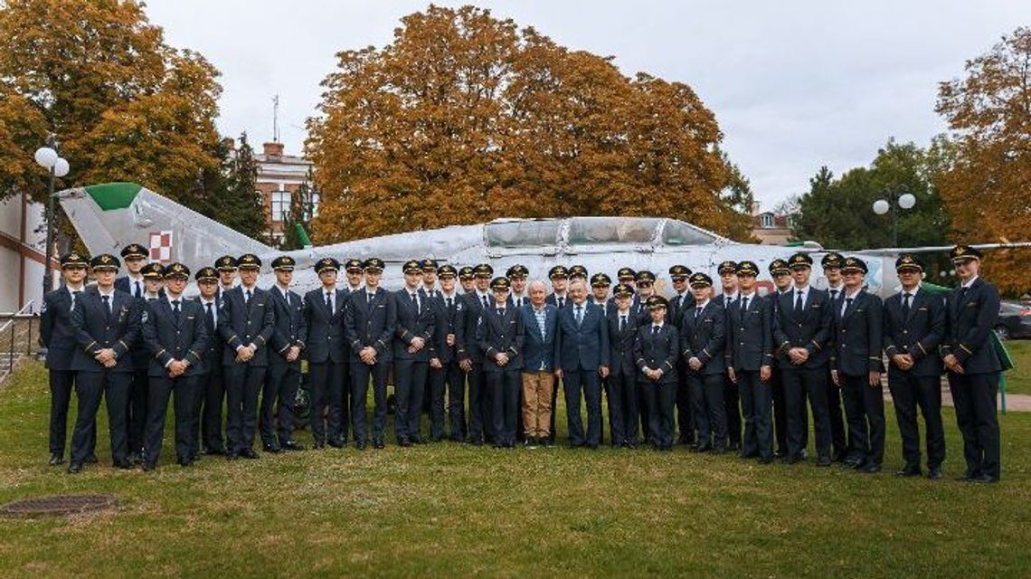 Tam gdzie zaczyna się niebo. 35 lat Klubu Pilotów Doświadczalnych
