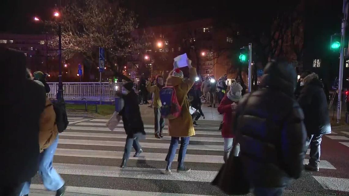 Tańczyli tango na chodniku i blokowali ulice. Akcja Strajku Kobiet
