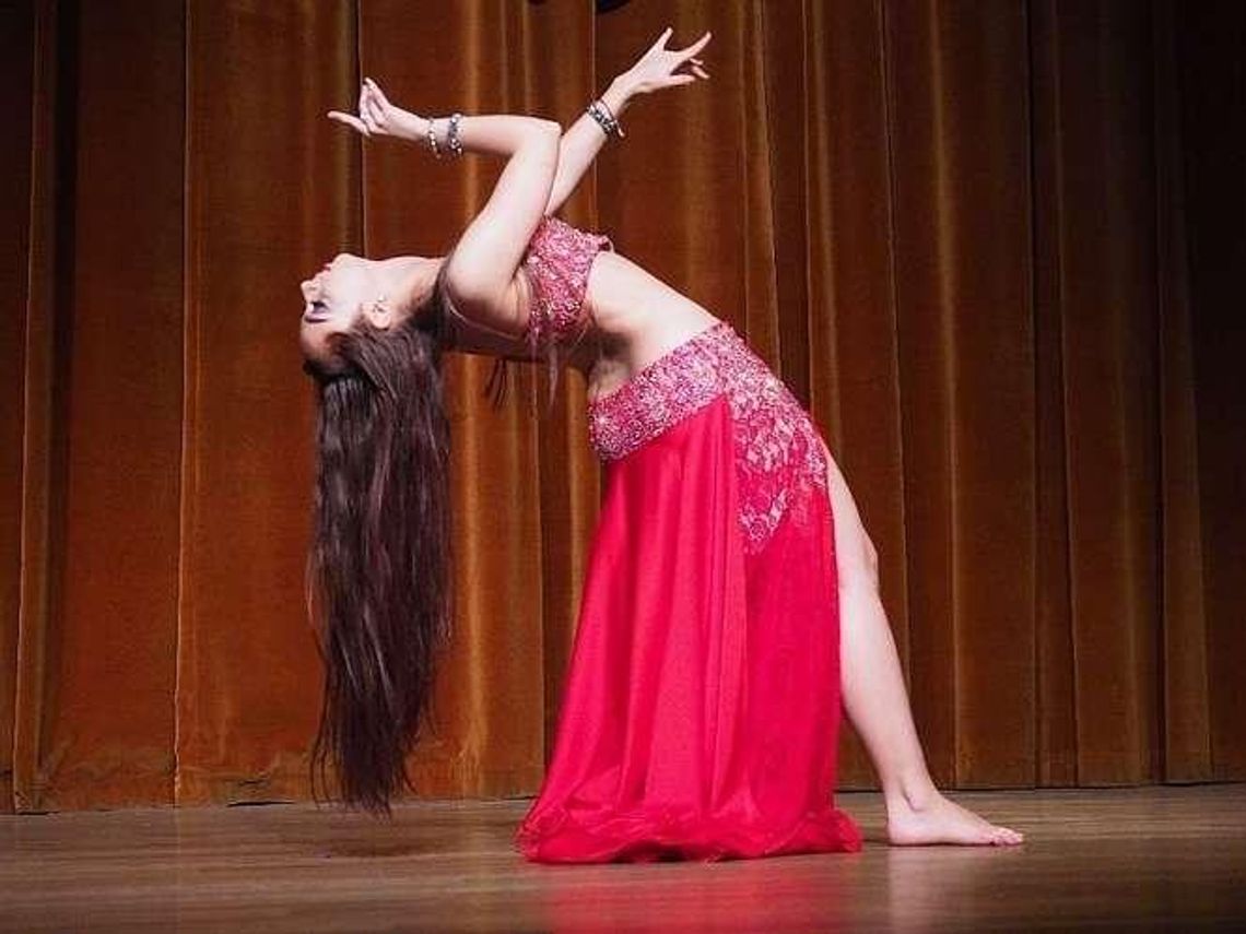 Taniec brzucha w Domu Kultury LSM. Tancerki z Ukrainy, Rosji i Polski