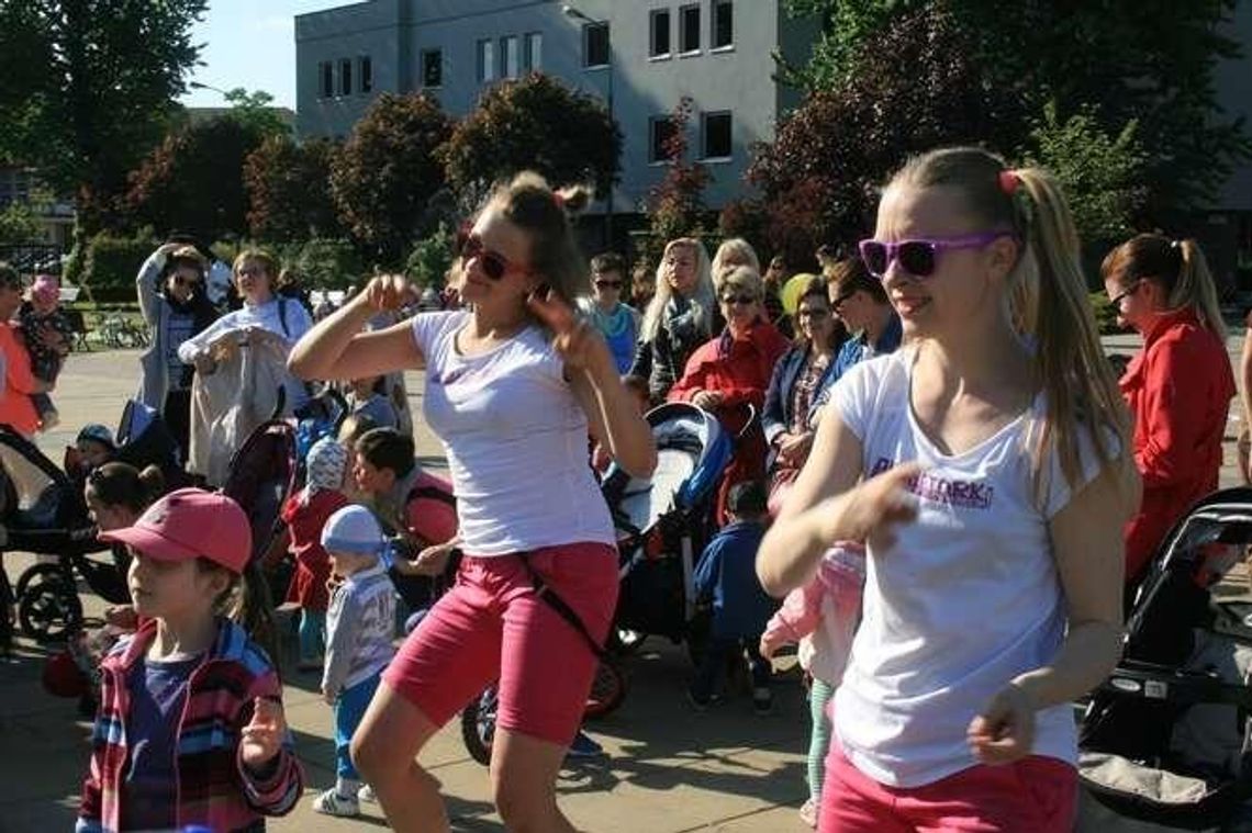 Taniec, muzyka i Ząbek Show. Festyn rodzinny w Puławach Taniec, muzyka i Ząbek Show. Festyn rodzinny w Puławach
