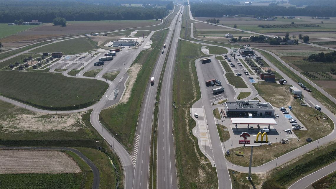 Tankowanie w obie strony, ale na Janów brak chętnych