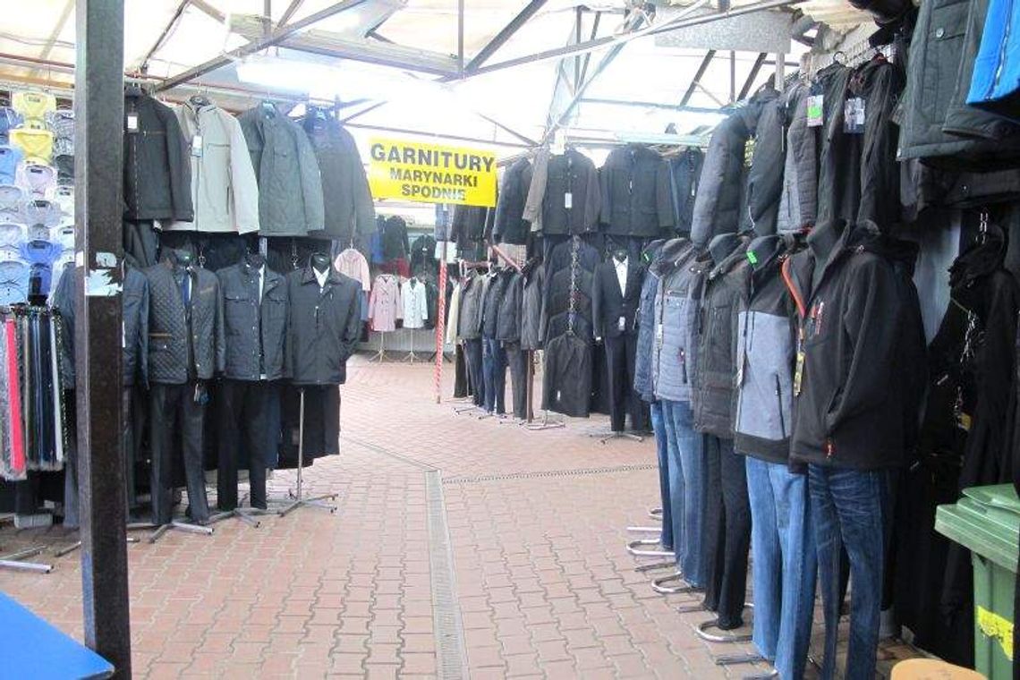 Tarasy Zamkowe zagrożą handlarzom z targu? "Mamy tańsze ciuchy. Tam będą zamożniejsi"