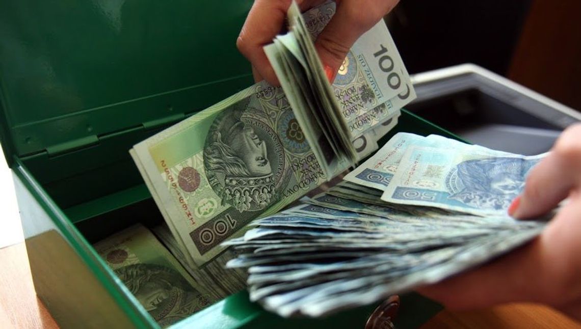 Tarcza Antykryzysowa: Tak rząd pomoże firmom i pracownikom poszkodowanym przez epidemię koronawirusa