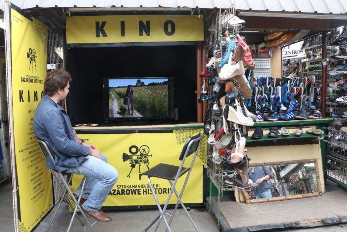 Targ przy al. Tysiąclecia: Zamienili stragan w kino