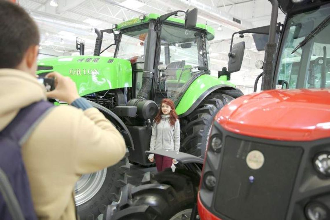 Targi Agro-Park w Lublinie. Nowoczesne maszyny i wyścigi na traktorach