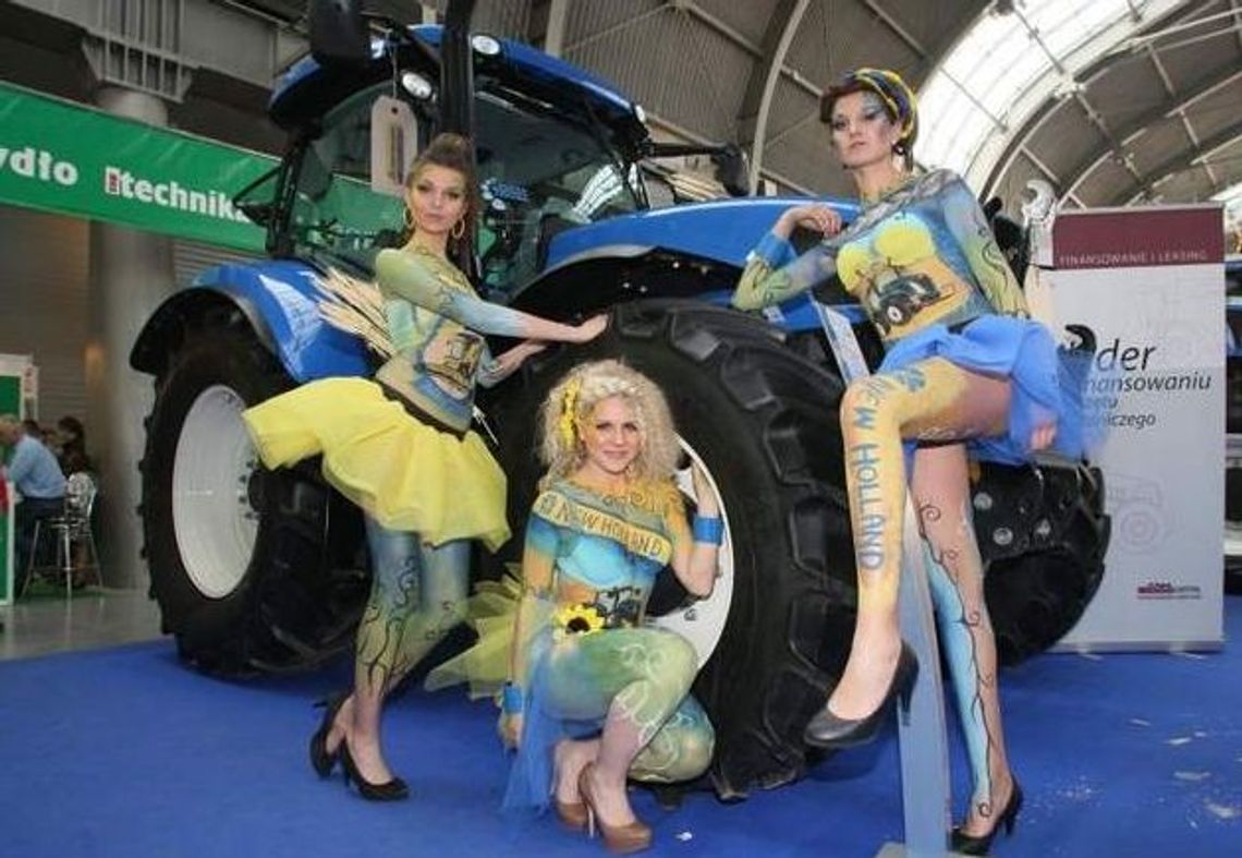 Targi Agrotech w Kielcach: Maszyny rolnicze i piękne kobiety (zdjęcia)