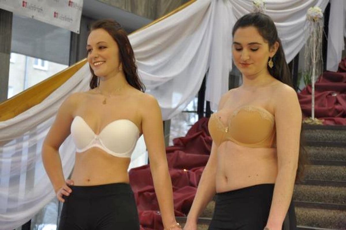 Targi Ślubne w Puławach. Pokaz sukien ślubnych i biustonoszy