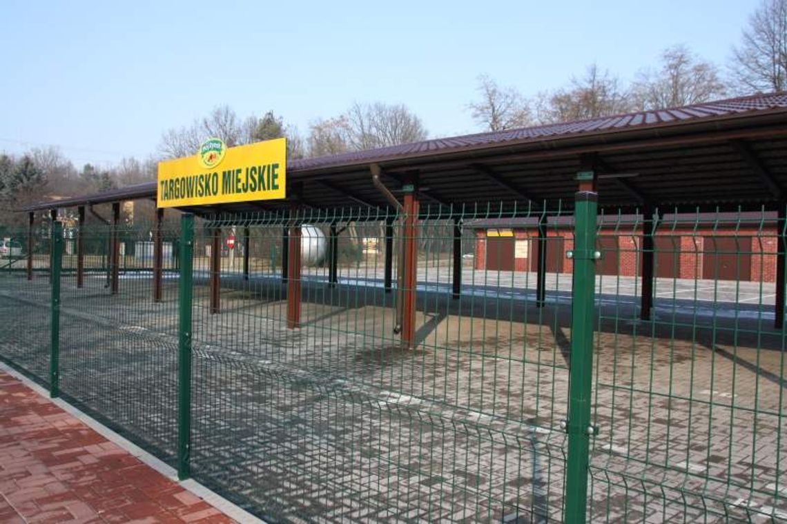Targowiska za pieniądze z UE w Kraśniku i Turce stoją puste Targowiska za pieniądze z UE w Kraśniku i Turce stoją puste