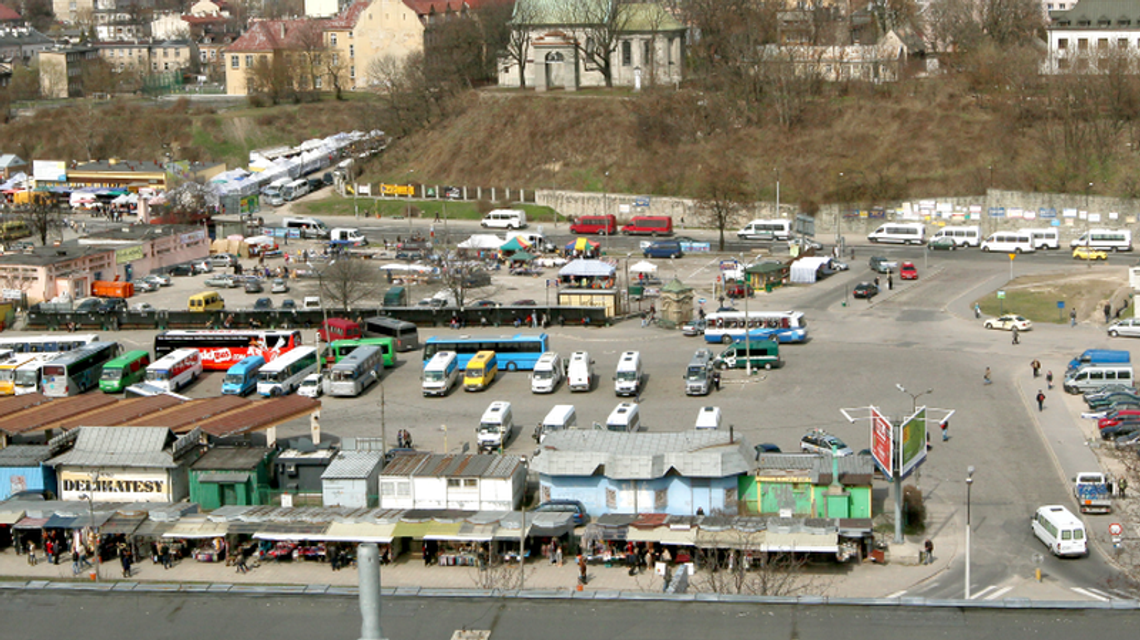 Targowisko na Podzamczu do likwidacji. Co z ludźmi, którzy tam pracują?